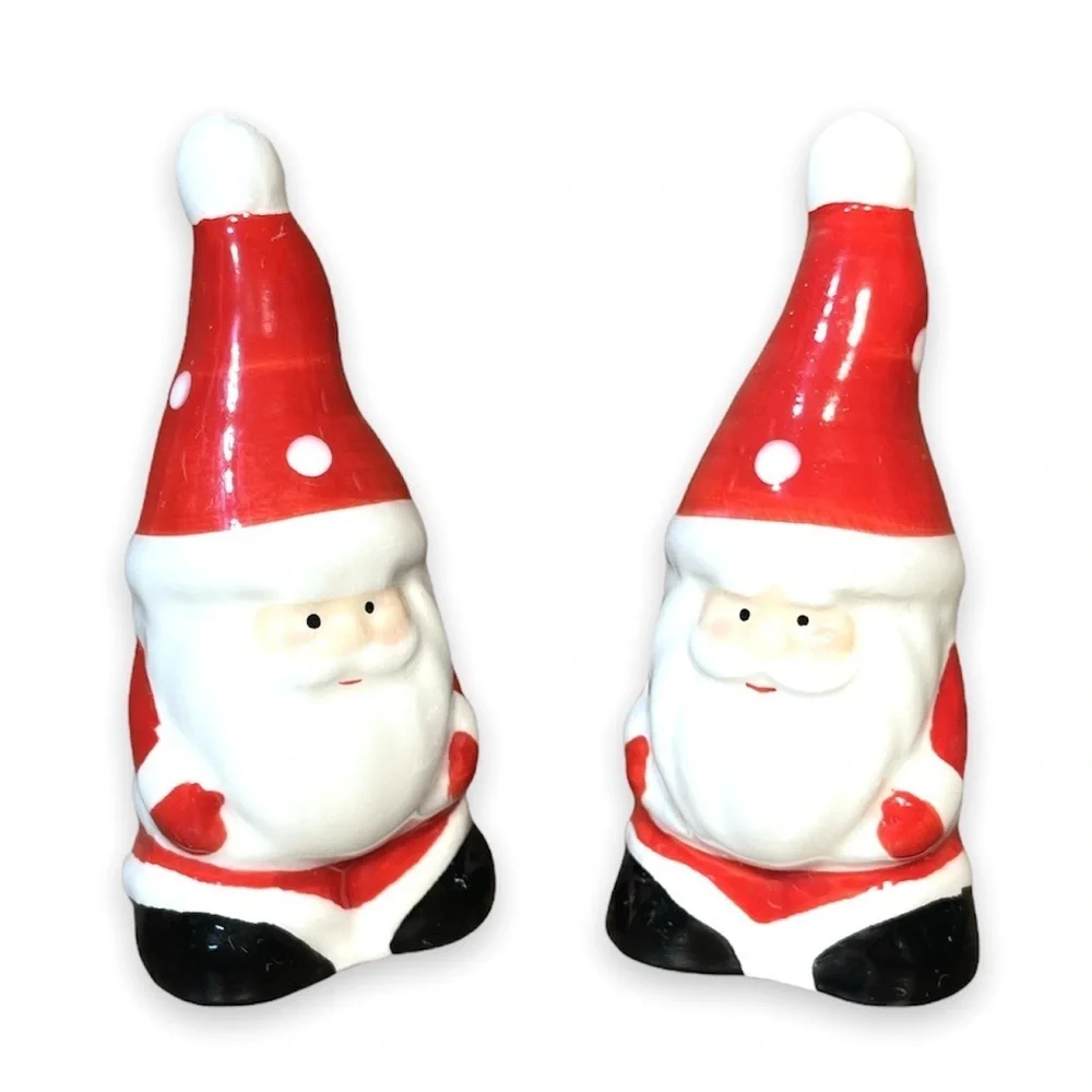 Ceramic Shaped Santa‎ With Beard and Red Suit Salt and Pepper Shaker Set 3.5”